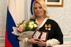 Радянська Червона шапочка отримала медаль від російських військових