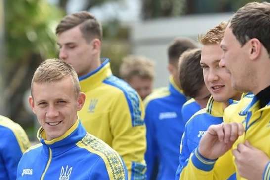 Збірна України у повному складі розпочала підготовку до матчу проти Японії