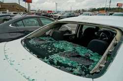 В Алабамі град розміром з бейсбольний м'яч пошкодив 380 нових автомобілів