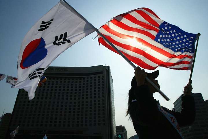 США і Південна Корея змінили двосторонню угоду про зону вільної торгівлі