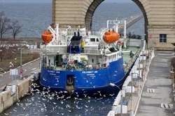 У Запоріжжі пришвартувався російський танкер (фотофакт)