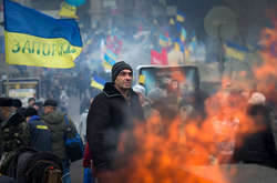 Адвокати Януковича і «Беркута» показали членам Європарламенту два фільми про грузинських снайперів на Майдані