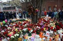 64 людини згоріли. Кремль не бачить причин для жалоби?