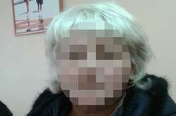 Одна із затриманих аферисток у сфері нерухомості