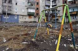 Російські окупанти вбили на Донбасі 242 дитини - Порошенко