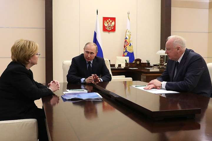 «Очень много «почему»: Путин провел еще одно совещание по Кемерово 