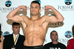 Українець Дерев'янченко може отримати чемпіонський бій проти Головкіна