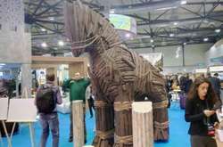 До Києва прибув Троянський кінь із Туреччини 