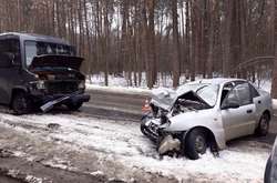 Лобовое ДТП под Киевом: погиб водитель, протаранивший маршрутку