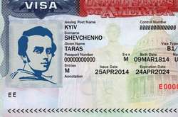 В США перевірятимуть акаунти в соцмережаж всіх претендентів на візи