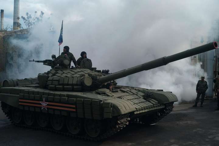 Волонтери зафіксували скупчення техніки бойовиків у Донецьку