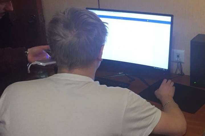 В Україні кіберполіція викрила хакера, який продавав віруси за криптовалюту