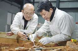 Китайські археологи знайшли пів тисячі стародавніх артефактів