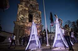 У Києві видовищним перфомансом стартував фестиваль «Французька весна»