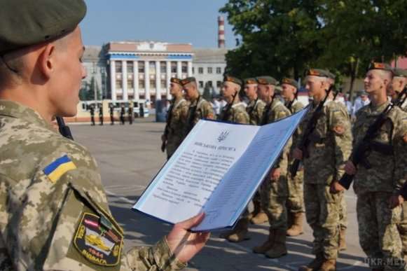 В Україні завтра стартує призов до армії 