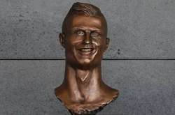 Бюст Криштиану Роналду