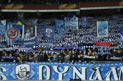 У Маріуполі під час матчу, де був Порошенко, вболівальники побилися з силовиками