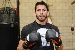 Лінарес буде готуватися до бою з Ломаченком під керівництвом брата