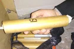 У Києві поліція вилучила у чоловіка арсенал боєприпасів та наркотики