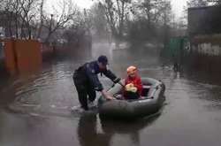 В Ахтырке спасают людей из подтопленных домов (видео)