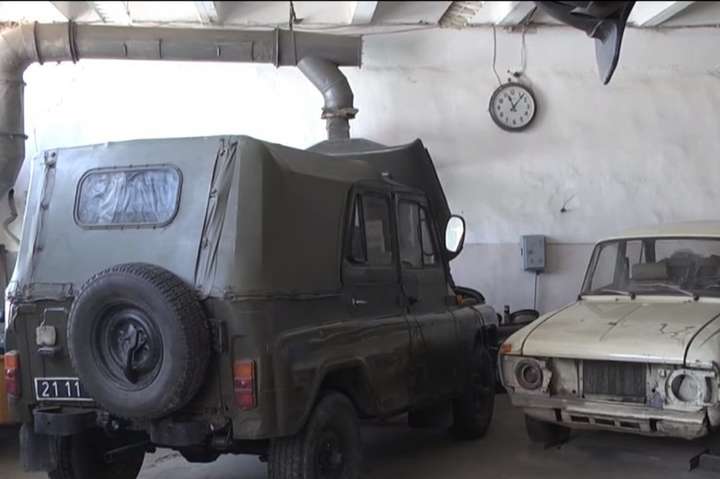 Вінницькі студенти ремонтують авто для військових із зони АТО