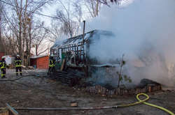 У вагончику в Гідропарку заживо згорів чоловік