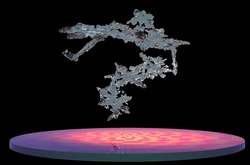 NASA создало замедленную съемку тающей снежинки 