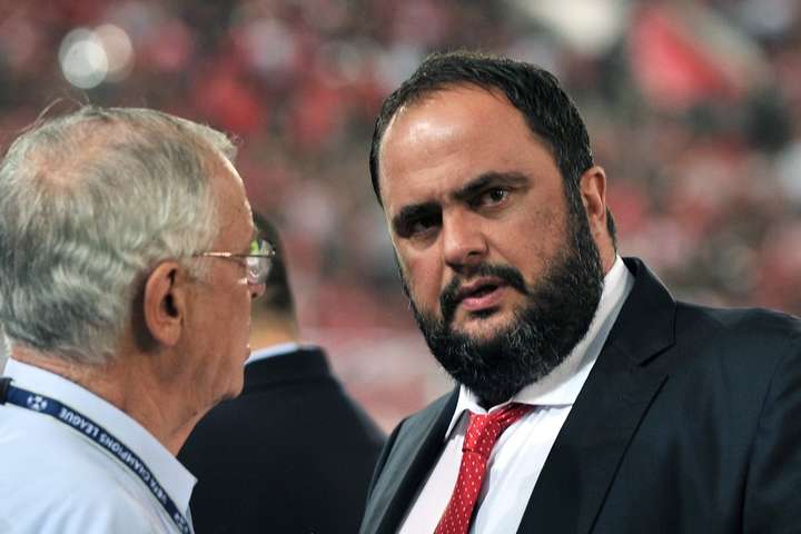 Президент «Олімпіакоса» відсторонив всіх гравців першої команди і оштрафував їх на велику суму