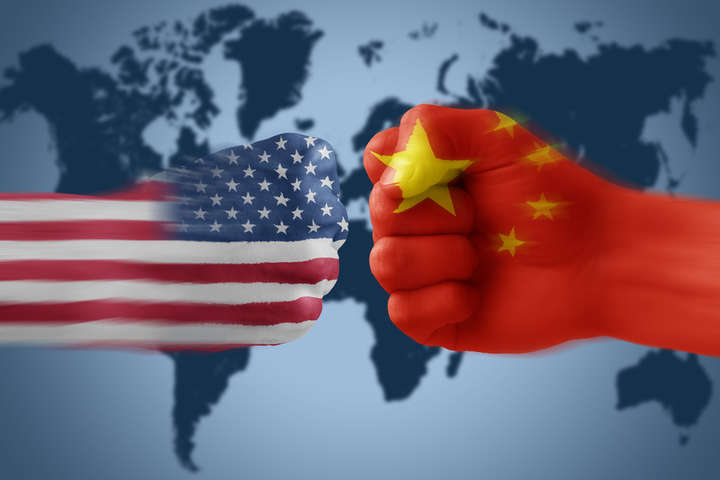 США звинуватили Китай у нечесній торгівлі та крадіжці технологій
