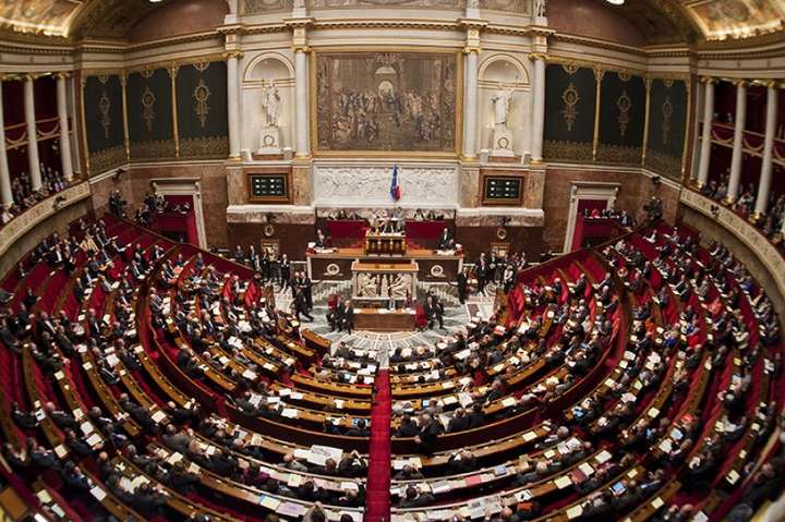 У Франції кількість парламентарів скоротять на третину