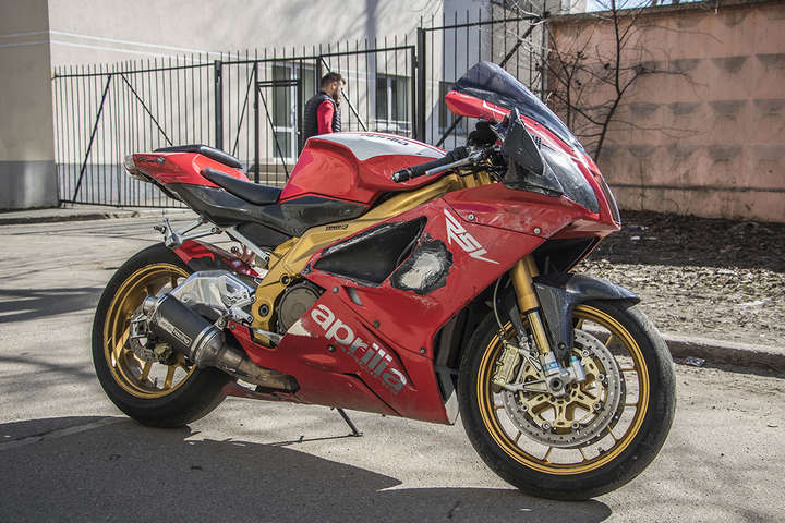 На Шулявці мотоцикл збив дівчину