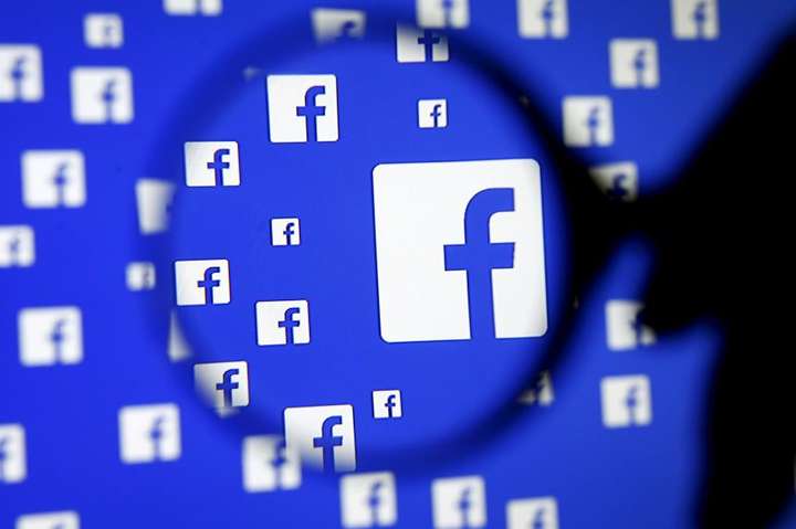 У соцмережі Facebook зізнались, що читають повідомлення користувачів