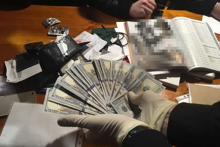 СБУ викрила посадовця «Укртрансбезпеки» на хабарі у $38 тисяч