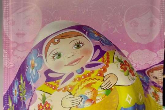 В киевском супермаркете обнаружили антиукраинские украшения для пасхальных яиц (фото)