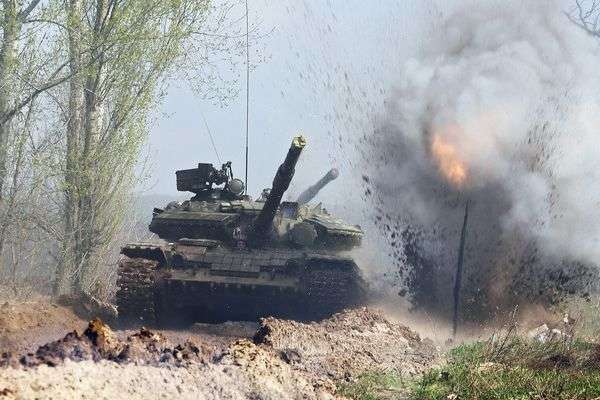 Бойовики 16 разів обстріляли українські позиції, двох військових поранено
