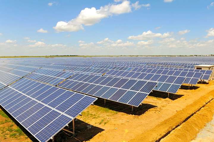 Китай інвестує €230 млн у будівництво найбільшої в Україні сонячної електростанції