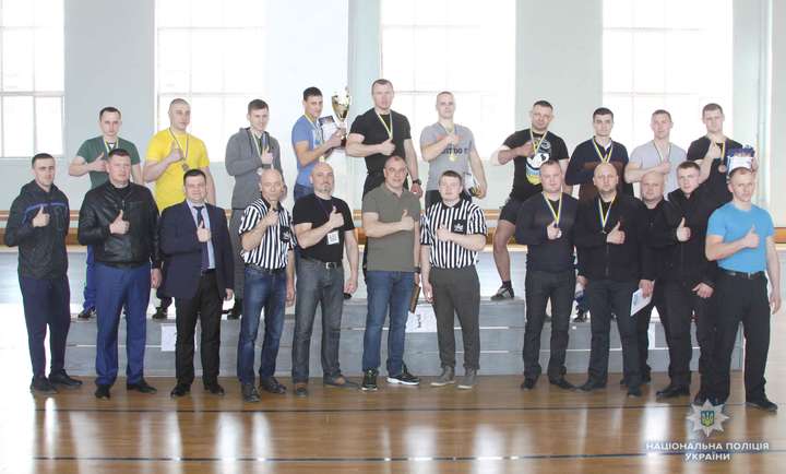 У Вінниці відбувся турнір з армреслінгу серед поліцейських