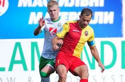 Прем'єр-ліга України з футболу. «Карпати» вдома перемогли «Зірку»