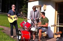  Володимир Кличко опановує професію музиканта 