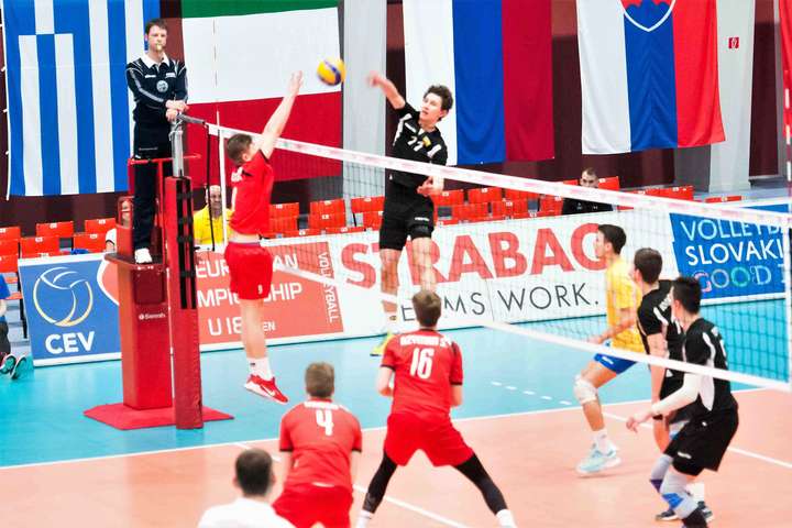 Юніорська збірна України виграла перший матч на чемпіонаті Європи з волейболу