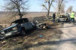 Підпал та пограбування: на Київщині скоєно напад на автівку, що перевозила пенсії (фото)