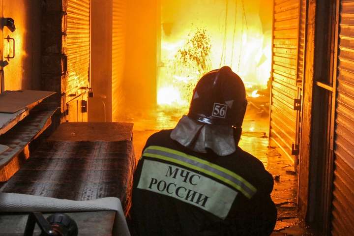 Четверо пожарных - о том, почему их коллеги не смогли потушить огонь в Кемерово