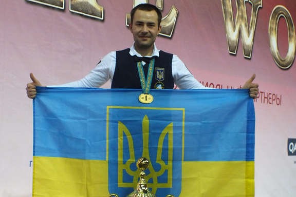 Українець Дмитро Білозеров виграв у росіянина та став чемпіоном світу з більярду