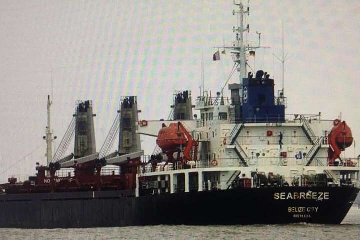 На Одещині заарештували російське судно, яке видобуває пісок для окупантів