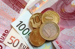 Российская валюта продолжает падать: курс евро превысил уже 80 рублей