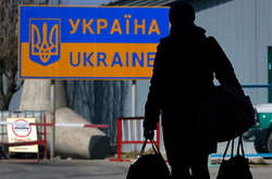 Експерти розказали, чим загрожує нелегальна робота в Польщі