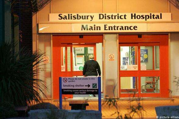У лікарні в Солсбері обурені неадекватною поведінкою російських журналістів