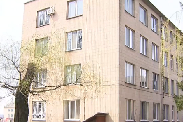 На Черкащині чиновник повісився на вікні власного кабінету