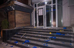 Будівлю &laquo;Київміськбуду&raquo; обстріляли з гранатомета