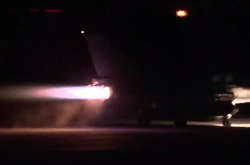 Опубліковано відео зльоту військових літаків Франції, що здійснили удар по Сирії